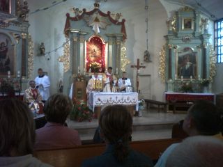 Rankiem w sanktuarium msza prymicyjna ks. Romka